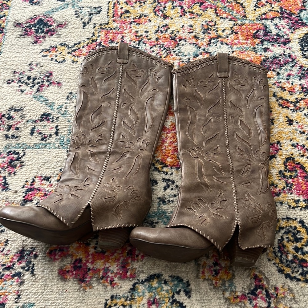 High boots, brown, size 7.5